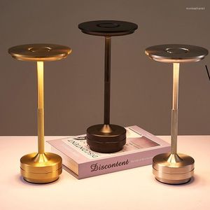 Lampade da tavolo Commercio all'ingrosso Lampe Bureau Dimmerabile Led Moderna Lampada da letto ricaricabile senza fili in metallo galvanizzato senza fili