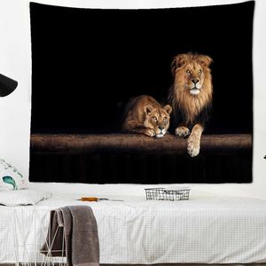 タペストリードームカメラ暗いタペストリーの壁にあるライオンは、暗い夜に白いヒョウをぶら下げます抽象アートプリントヒッピーボヘミアン装飾