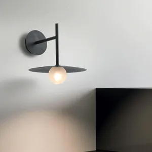 Vägglampa nordisk modern bakgrund led kreativ design flygande tefat dekoration belysning trappa gång