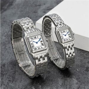 Gli orologi da coppia classici della moda sono realizzati in acciaio inossidabile importato di alta qualità al quarzo da donna elegante tavolo con diamanti nobili Orologio impermeabile da 50 metri Molto bello