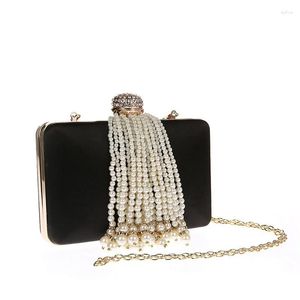 Kvällspåsar lyxguld Rhinon Tassel Clutches Women Chain Diamond Pärlad axelväska Bröllopsfest Clutch Purse WY159