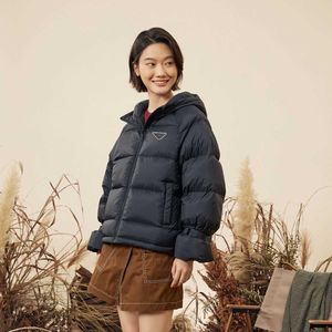 Autumn and winter women's lapel flared sleeve short down coat, puffy and full down fill, flared sleeve stylish.