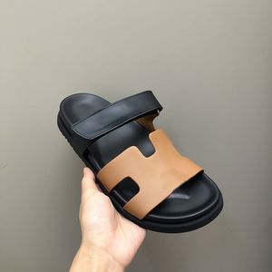 with Box Premium Leather Flat Bottomed Womens Sandals and Casual Mens Slippers for Outdoor Wear Thick Soled Beach Designer Couple Shoes