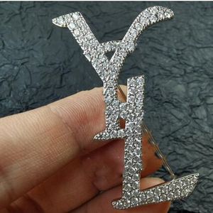 Jóias de designer de luxo de alta qualidade para homens e mulheres broche com letras Y clássico marca broche terno festa ysltiy ornamentos de vestido lindo pino