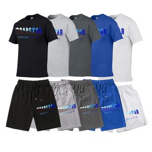 トラップスターメンズTシャツトラックスーツデザイナー印刷レターブラックホワイトグレーレインボーカラー夏スポーツファッションコットンコードトップショートスリーブサイズS M L XL XXL