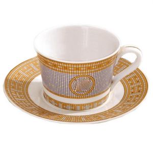 Europeiska högkvalitativa Bone China-kaffekoppar och tefat satt hem keramisk eftermiddag te kopp för att skicka sked 210408260m