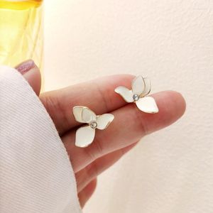 Ohrringe im japanischen Stil, niedliche Emaille, kleiner Strassstein, weißes Blütenblatt, Jasminblüten-Clip, kein Piercing, für Frauen, Hochzeit, Party