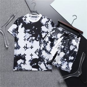Men's Designer Tracksuits summer beach shorts Pullover sportswear sets Letters Print wholesalers for Womens Fashion casual Running t-shirt short Sleeve suits