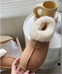 Stivali da neve firmati classici Tazz Australian Mini Slipper Platform Fluffy Mules Warm Winter Half Womens Fur Booties Stivaletti per scarpe Bottes Taglia 35-42 6y7