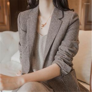 Kombinezony damskie 2023 Przyjazd Slim Fit Woolen Blazer Jacket British Style Vintage Houndstooth One Button Suit Płaszcze Blazers Femme R88