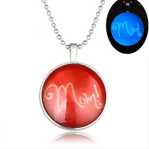 Collane con ciondolo Moda Vetro Rotondo 30mm Luminoso Collana placcata argento Regalo mamma Fluorescente Hollow Glow For Lover Night Light