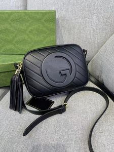 Luxurys Designers Tassel Handbagsバッグ女性レザーソーホーディスコショルダーバッグフリンジセンガー財布デザイナークロスボディバッグウォレットイブニングバッグ1735