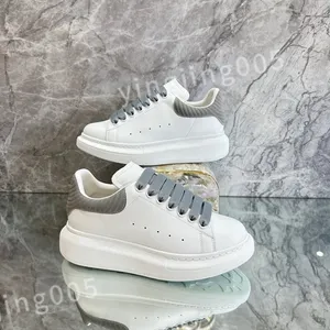 Hot Luxury Fashion Designers Scarpe casual Espadrillas Scarpe da ginnastica Flats Platform Sneakers Bianco Nero Pelle Donna Lace Up Mens xsd221126