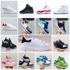 2023 designer kids shoes children boys and girls toddler basketball shoe outdoor sports blue black white red top little casual tennis Shoes size 22-35