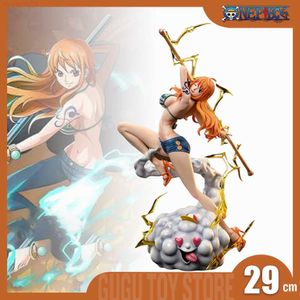 アニメマンガワンピースNAMIアニメフィギュアアクション図形のズボンとショートパンツ彫像S 29cm PVCオーナメントコレクションモデル装飾トイギフトL230717