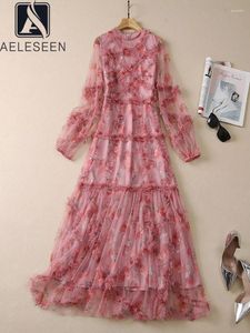 Sukienki zwykłe Aeleseen Kobiety jesienne luksusowe sukienki Modna Moda długie rękawie 3D aplikacje Różowe kwiat Gaza siatki Siat Swing Tiul