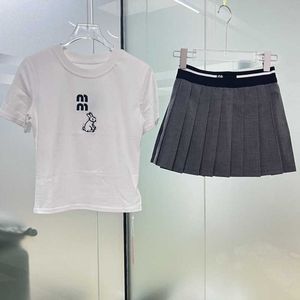 Летний женский комплект, дизайнерская юбка, комплект 23ss, новая футболка, плиссированная юбка, хлопковая футболка с надписью «кролик», женская футболка из двух частей