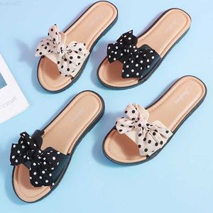 Hausschuhe Comemore Female Wave Dot Bow Knot Flip Flops Indoor Outdoor Fashion Flache Sandalen für Sommer Damen Slides 41 2023 Damen Hausschuhe L230717