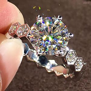 Cluster Rings 18K Au750 White Gold Women Wedding Party Noivado Ring 1 2 3 4 5 Round Moissanite Diamond Hexagon Elegant Classic