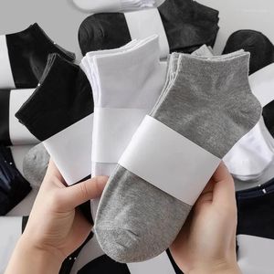 Herrstrumpor 10pairs unisex män kvinnor korta lågklippta andningsbara sportstrumper sommar manlig mjuk bomullsfast färg fotled