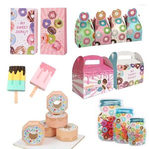 Present Wrap Donuts Stickers Paper Boxar Candy Cookie Packaging Decor Påsar för barn Grattis på födelsedagen Bröllopsfestival Diy Party Supplies