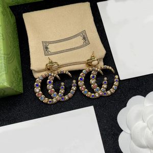 Mode Buchstaben Farbe Diamant baumeln Kronleuchter Ohrringe Damen 14K Gold Retro Luxus Designer Ohrringe für Frauen Party Ausrüstung Memorial Day Geschenk Schmuck