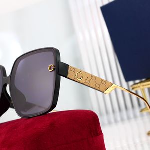 2023 modedesigner solglasögon högkvalitativa solglasögon kvinnor 7213 män glasögon kvinnors solglas UV400 lins unisex med låda