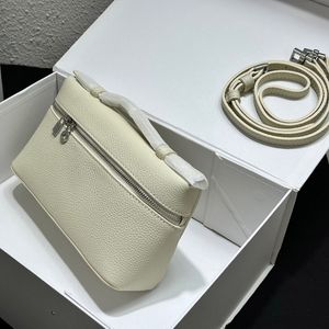 Celebrity Designer Handväskor Extra Pocket Pouch L 19 Luxurys Handväskor Travel toalett Väska Makeup Kosmetiska väskor Kvinnor Bag läder Totes Designers Bag Woman Crossbody