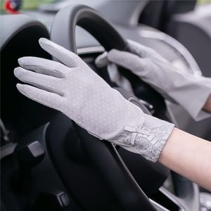 Five Fingers Gloves Fashion Summer Cotton Print Dot Short Nonslip Breathable Ladies Thin Sun UV Protection Gloves Driving Gloves for Women 230717