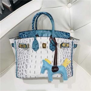 Luxurys Platinum Handbag Leather 2024 Cowhide Womens Fashion Combonity Color Bag Crocodile Bone Pattern Contrast
