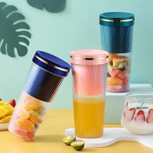 1pc personlig storlek eletrisk USB -juicer kopp, frukt, smoothie, barnmat blandningsmaskin Säker switch elektrisk fruktblandare för utmärkt blandning 300 ml