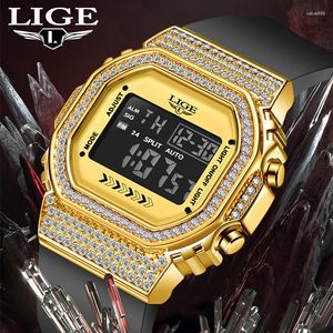 Wristwatches Luxury Sports Watch For Men Quartz Watches Wristwatch Black Gold Iced Out Diamond Inlay Case Business Man Led Clock Male