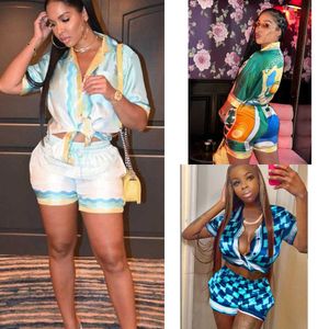Womens Designer Tracksuits Luxury Two Piece Set 2023 Summer Printed Outfits Beach Resort Style Fashion Shirt Shorts Suit