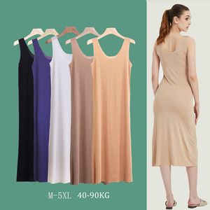 Grundläggande avslappnade klänningar plus storlek Sömlösa fulla glidklänningar för kvinnor Summer Ice Silk Cool Petticoat Underkirt ärmlösa underkläder Slips klänning M-5XL 230715