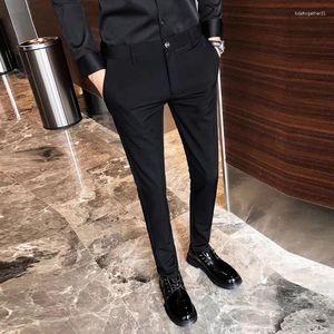 Garnitury męskie jesienne i wiosenne solidne mody waflowe firmy zwykłe spodnie dla mężczyzn odzieży 2023 Slim Fit Formal Wear Spoders T78