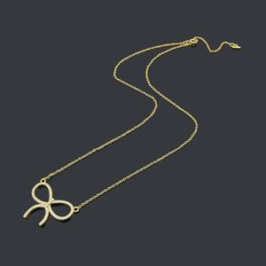 Gold Bow Necklace Designer Halsband Cross Necklace Choker Beans Pendant Necklace Diamonds Silver Chains Men Womens Doudou Halsband som gåva med Blue Box Halsband