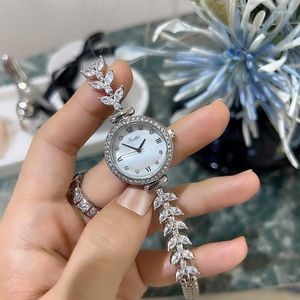 Wristwatches Round Silver Watch Female Lady Light Luxury And Niche Small Exquisite Fully-Jewelled Dial Hand Chain