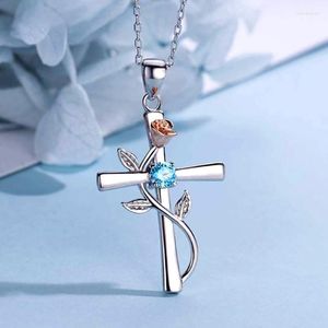 Anhänger Halsketten CAOSHI Stilvolle Kreuz Halskette Für Frauen Rose Blume Design Zubehör Hochzeit Zeremonie Helle Zirkonia Schmuck Geschenk