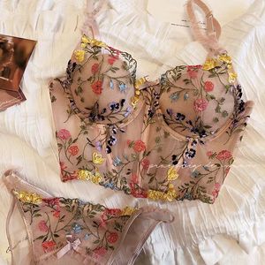 Conjuntos de sutiãs 6 seios estendidos bordados conjunto de sutiã e calcinha renda floral roupa íntima feminina sexy feminino fino copo push up lingerie terno 230717