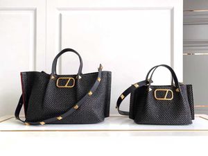 Lulus Women Beach Bags Designer 2023 Сумка Седло Сумба для кошелька тканая сумка кожаные изделия 31