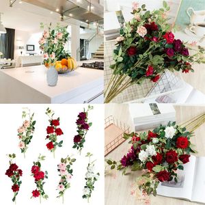 Decorative Flowers 2pcs Simulation Flower 5 Head Small Corner Rose Wedding Road Decoration Orchid Artificial Daisies