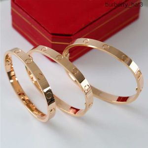 Luksusowe bransoletki dla kobiet klasyczna marka Rose Gold Bracelets Otwory z Diamonds Fashion Biżuteria Nowy styl spersonalizowany