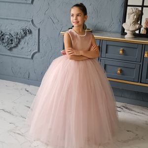 結婚式の子供のためのフラワーガールドレスバックレス聖体