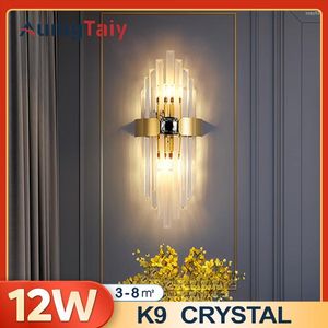 Lampa ścienna krystalicznie złota szczotkowana mosiężna próżność lustra lustra ze szklanymi prętami wewnętrznymi mocowanie do sypialni restauracji hall