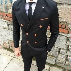 Czarne smoking ślubny Slim Fit Peaked Lapel Groom Zewba dwie spodnie z kurtkami na guziki