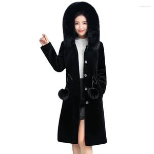 女性のトレンチコート冬のぬいぐるみチック高品質の模倣ファーカラー襟フード付きコートフェイクミッドマザールーズウールジャケット