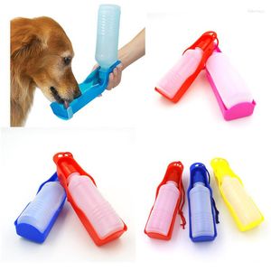 Hundbilsäte täcker 250 ml fällbart husdjur dricksvattenflaskor rese handhållna valphundar pressa flaskan dispenser vänd ner pannan