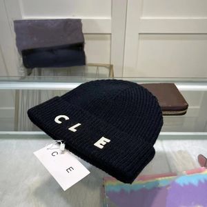 Designer Brand Men's Luxury Hats Women's Autumn and Winter New Casual Letter Embroidery Knitted Hats