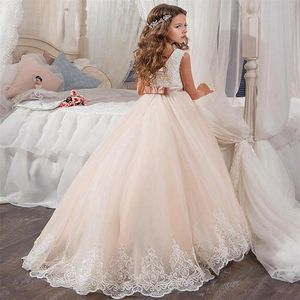Little Queen Dress White Lace Flower Girl Dresses Wedding Party Pärled Midja Barnklänning 2021 Säljer 03246i
