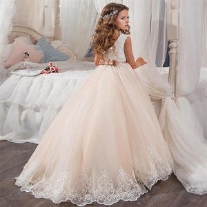 Little Queen Dress Pizzo bianco Abiti da ragazza di fiori Festa di nozze Perline Girovita Abito per bambini 2021 Vendita 03246I